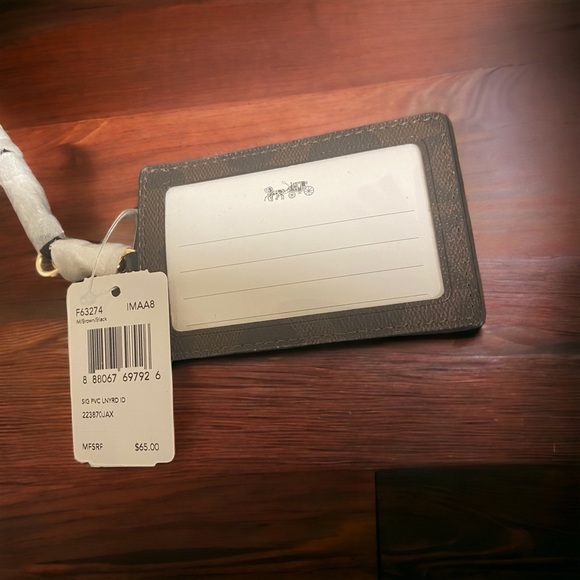 Coach Signature PVC Badge Lanyard ID Badge Holder NWT - Picture 4 of 6